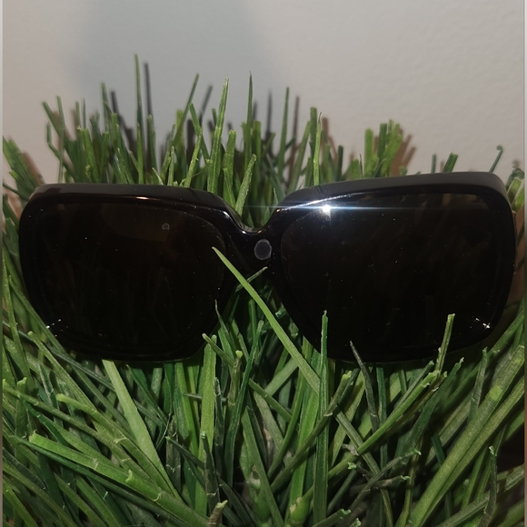 BURBERRY Brown and Gold A+ Condition! Sunglasses- Sunnies - Picture 12 of 12